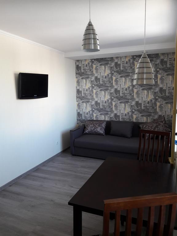 Apartmens Near Metalist Lejlighed Kharkiv Eksteriør billede
